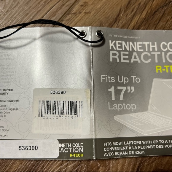 Kenneth Cole Reaction Laptop Case for up to 17" computers - Picture 4 of 15